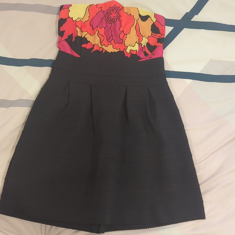 New York & Company Stretchy Strapless Dress